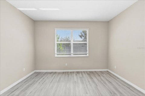 House in Winter Garden, Florida 3 bedrooms, 169.55 sq.m. № 2393865 - photo 10