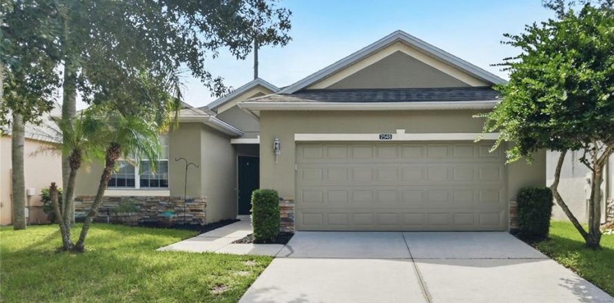 House in Winter Garden, Florida 3 bedrooms, 169.55 sq.m. № 2393865
