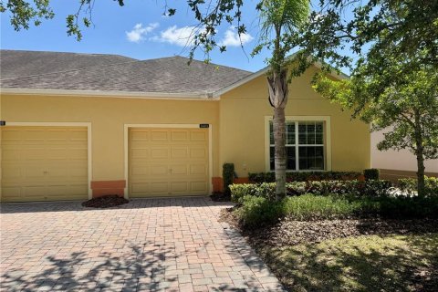 House in Clermont, Florida 2 bedrooms, 139.63 sq.m. № 1549040 - photo 2