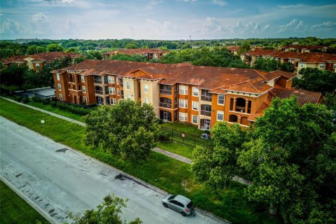 Condo in Orlando, Florida, 2 bedrooms  № 1831606 - photo 9