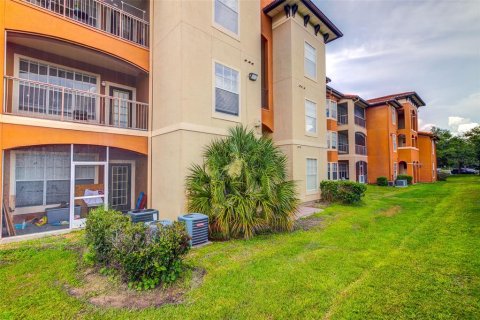 Condo in Orlando, Florida, 2 bedrooms  № 1831606 - photo 10