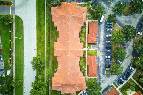 Condo in Orlando, Florida, 2 bedrooms  № 1831606 - photo 13