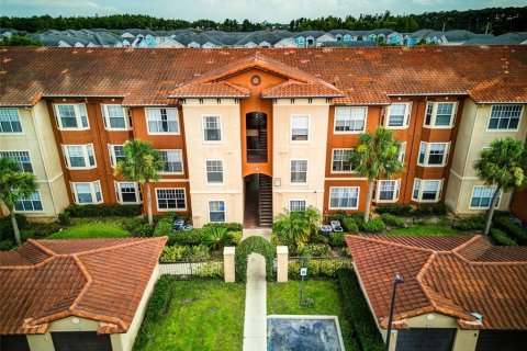 Condo in Orlando, Florida, 2 bedrooms  № 1831606 - photo 1