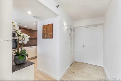 Copropriété à louer à North Bay Village, Floride: 2 chambres, 98.57 m2 № 1871888 - photo 8