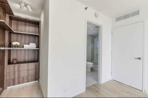 Copropriété à louer à North Bay Village, Floride: 2 chambres, 98.57 m2 № 1871888 - photo 25