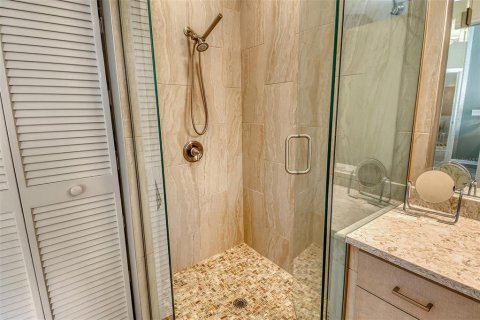 House in Sarasota, Florida 3 bedrooms, 164.34 sq.m. № 1902858 - photo 24