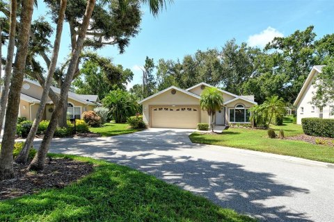 House in Sarasota, Florida 3 bedrooms, 164.34 sq.m. № 1902858 - photo 2