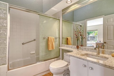 House in Sarasota, Florida 3 bedrooms, 164.34 sq.m. № 1902858 - photo 30