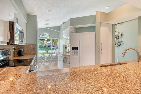 House in Sarasota, Florida 3 bedrooms, 164.34 sq.m. № 1902858 - photo 8