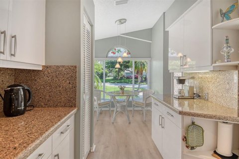 House in Sarasota, Florida 3 bedrooms, 164.34 sq.m. № 1902858 - photo 6
