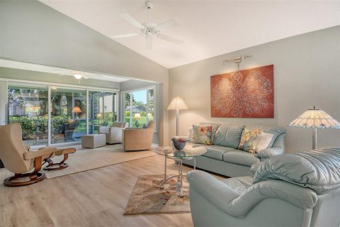 House in Sarasota, Florida 3 bedrooms, 164.34 sq.m. № 1902858 - photo 14