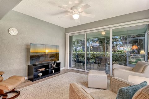 House in Sarasota, Florida 3 bedrooms, 164.34 sq.m. № 1902858 - photo 18