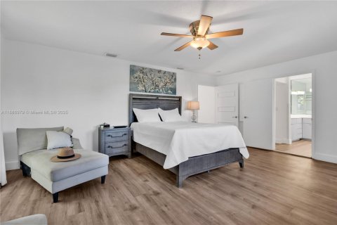 Casa en venta en Miami Shores, Florida, 4 dormitorios, 207.82 m2 № 1943982 - foto 30