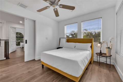 Casa en venta en Miami Shores, Florida, 4 dormitorios, 207.82 m2 № 1943982 - foto 25