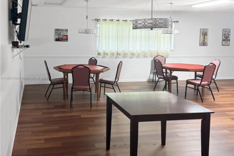 Condo in Margate, Florida, 1 bedroom  № 1949096 - photo 15