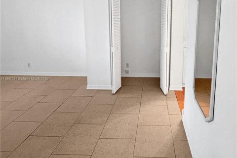 Condo in Margate, Florida, 1 bedroom  № 1949096 - photo 7