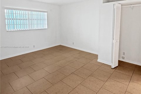 Condo in Margate, Florida, 1 bedroom  № 1949096 - photo 6