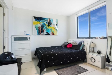 Купить кондоминиум в Дорал, Флорида 2 спальни, 102.47м2, № 1604083 - фото 17