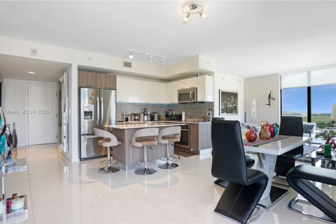 Купить кондоминиум в Дорал, Флорида 2 спальни, 102.47м2, № 1604083 - фото 12