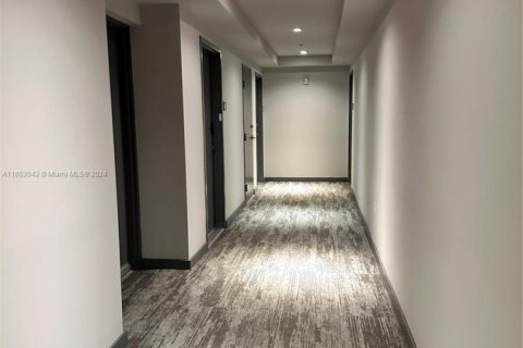 Купить кондоминиум в Дорал, Флорида 2 спальни, 102.47м2, № 1604083 - фото 1