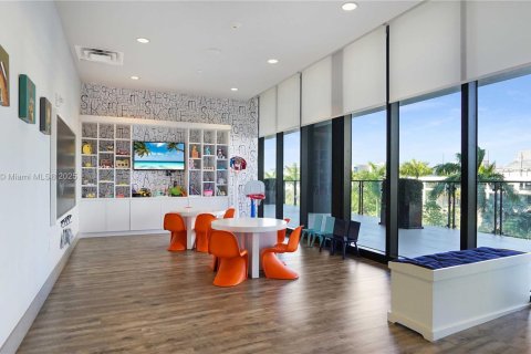 Купить кондоминиум в Дорал, Флорида 2 спальни, 102.47м2, № 1604083 - фото 2