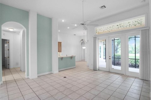 House in Howey-in-the-Hills, Florida 3 bedrooms, 195.75 sq.m. № 1721975 - photo 9