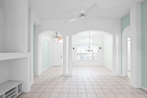House in Howey-in-the-Hills, Florida 3 bedrooms, 195.75 sq.m. № 1721975 - photo 4