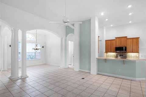 House in Howey-in-the-Hills, Florida 3 bedrooms, 195.75 sq.m. № 1721975 - photo 11