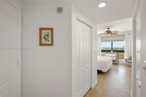 Copropriété à louer à Fort Lauderdale, Floride: 2 chambres, 112.97 m2 № 2056726 - photo 13