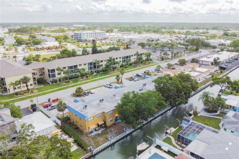 Copropriété à vendre à Dunedin, Floride: 2 chambres, 71.63 m2 № 1910260 - photo 2