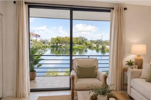 Купить кондоминиум в Хайалиа, Флорида 6 комнат, № 2147393 - фото 7