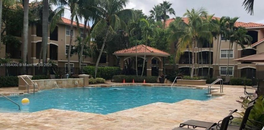 Condo à Pembroke Pines, Floride, 2 chambres № 1871902