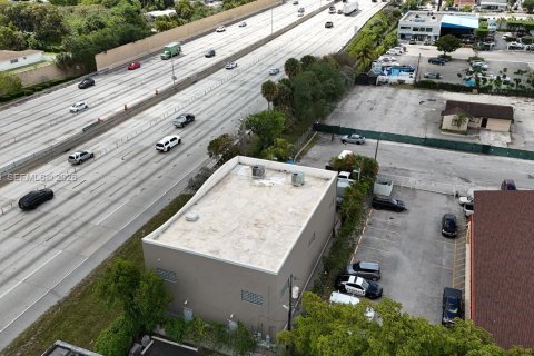 Immobilier commercial à vendre à North Miami, Floride № 2090211 - photo 2