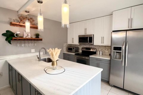 Townhouse in West Palm Beach, Florida 2 bedrooms, 114.83 sq.m. № 2186511 - photo 10