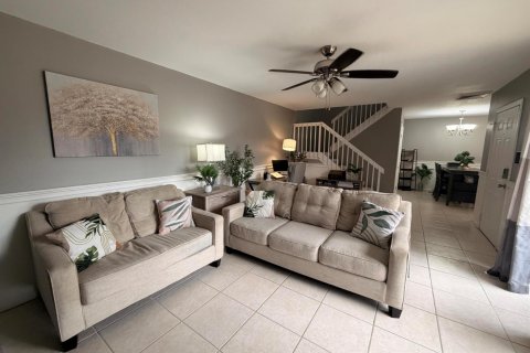 Townhouse in West Palm Beach, Florida 2 bedrooms, 114.83 sq.m. № 2186511 - photo 3