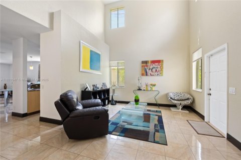 House in Weston, Florida 5 bedrooms, 234.67 sq.m. № 1784168 - photo 6
