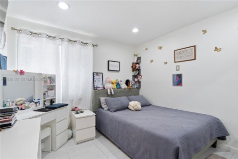 Купить виллу или дом в Маргит, Флорида 3 спальни, № 1989170 - фото 12