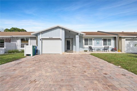 Купить виллу или дом в Маргит, Флорида 3 спальни, № 1989170 - фото 17