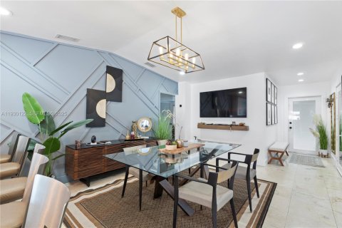 Купить виллу или дом в Маргит, Флорида 3 спальни, № 1989170 - фото 3