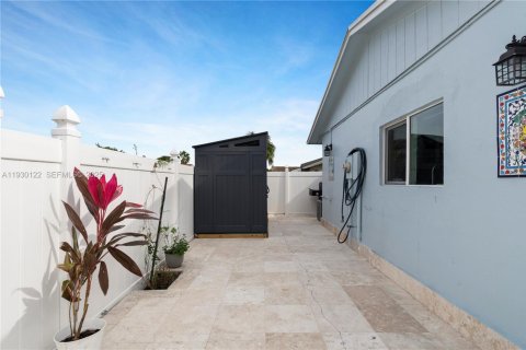 Купить виллу или дом в Маргит, Флорида 3 спальни, № 1989170 - фото 16