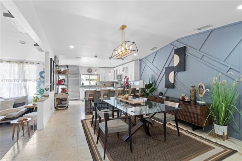 Купить виллу или дом в Маргит, Флорида 3 спальни, № 1989170 - фото 4