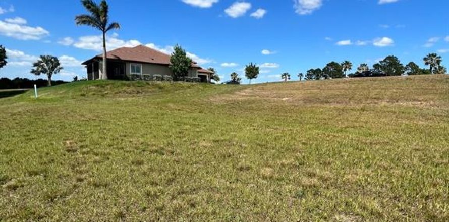 Land in Auburndale, Florida № 1551948