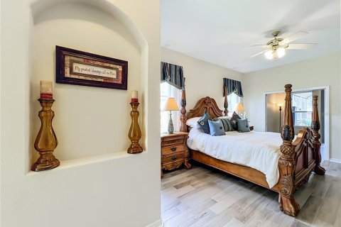 House in Winter Springs, Florida 4 bedrooms, 235.32 sq.m. № 2421786 - photo 5
