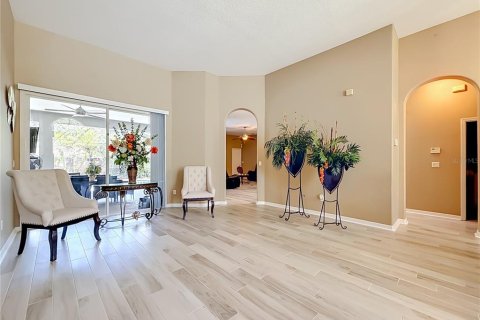 House in Winter Springs, Florida 4 bedrooms, 235.32 sq.m. № 2421786 - photo 12