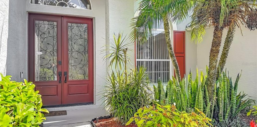 House in Winter Springs, Florida 4 bedrooms, 235.32 sq.m. № 2421786
