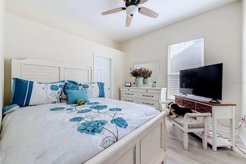 House in Winter Springs, Florida 4 bedrooms, 235.32 sq.m. № 2421786 - photo 24