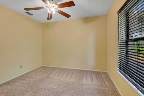 House in Sarasota, Florida 3 bedrooms, 152.36 sq.m. № 2150877 - photo 18