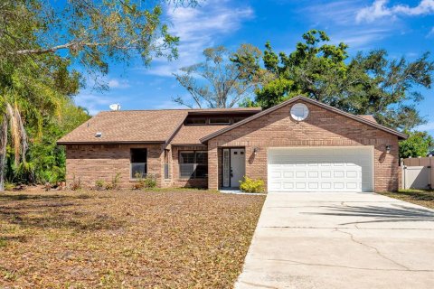 House in Sarasota, Florida 3 bedrooms, 152.36 sq.m. № 2150877