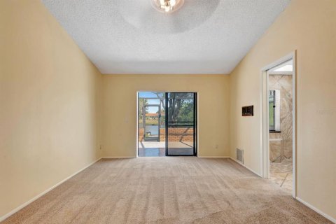 House in Sarasota, Florida 3 bedrooms, 152.36 sq.m. № 2150877 - photo 25
