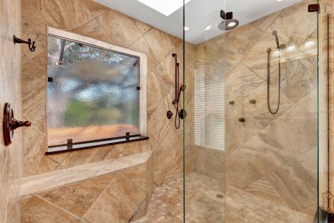 House in Sarasota, Florida 3 bedrooms, 152.36 sq.m. № 2150877 - photo 28